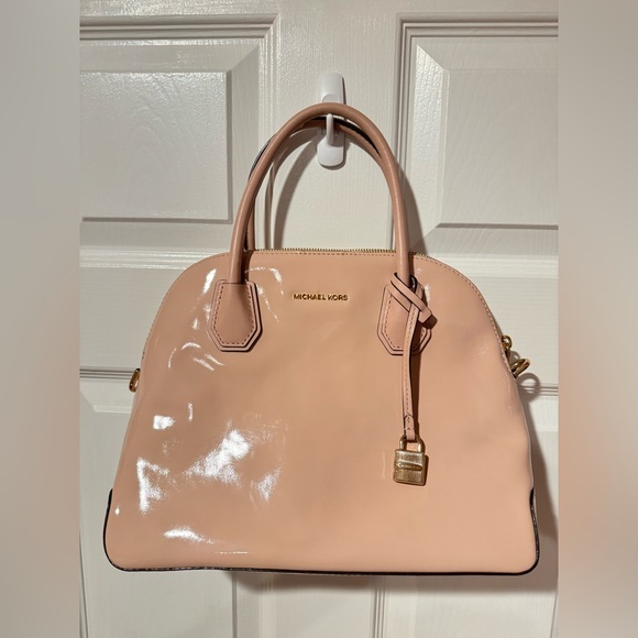 Michael Kors Handbags - Michael Kors Blush Pink Purse